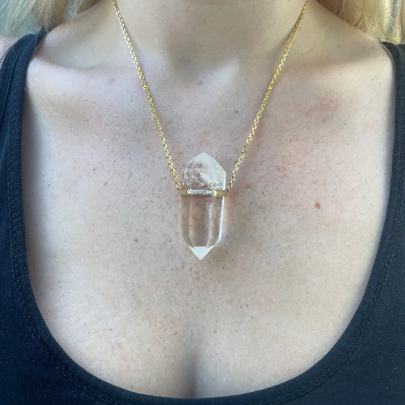 Ladies rings worldwide appeal-Quartz Crystal Pendant Necklace with Diamonds