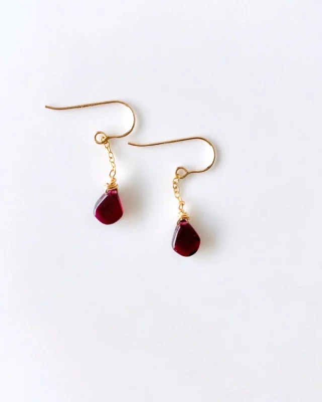 Ladies earrings sapphire studs-Garnet simple Earrings