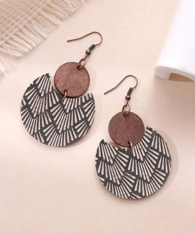 Ladies earrings Valentine’s Day-Black and White Round Geometric Drop Earrings