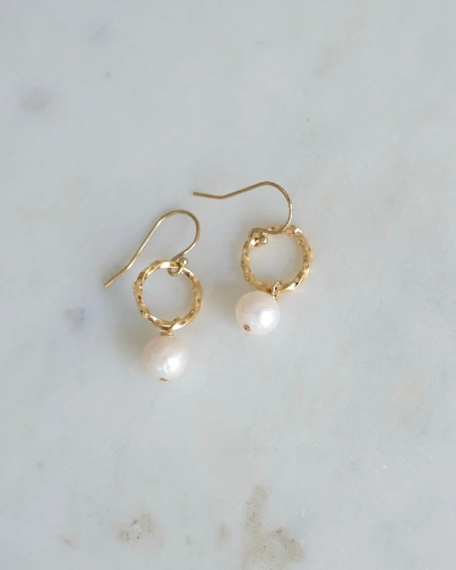 Ladies earrings jade details-Pearl Round twist Earrings