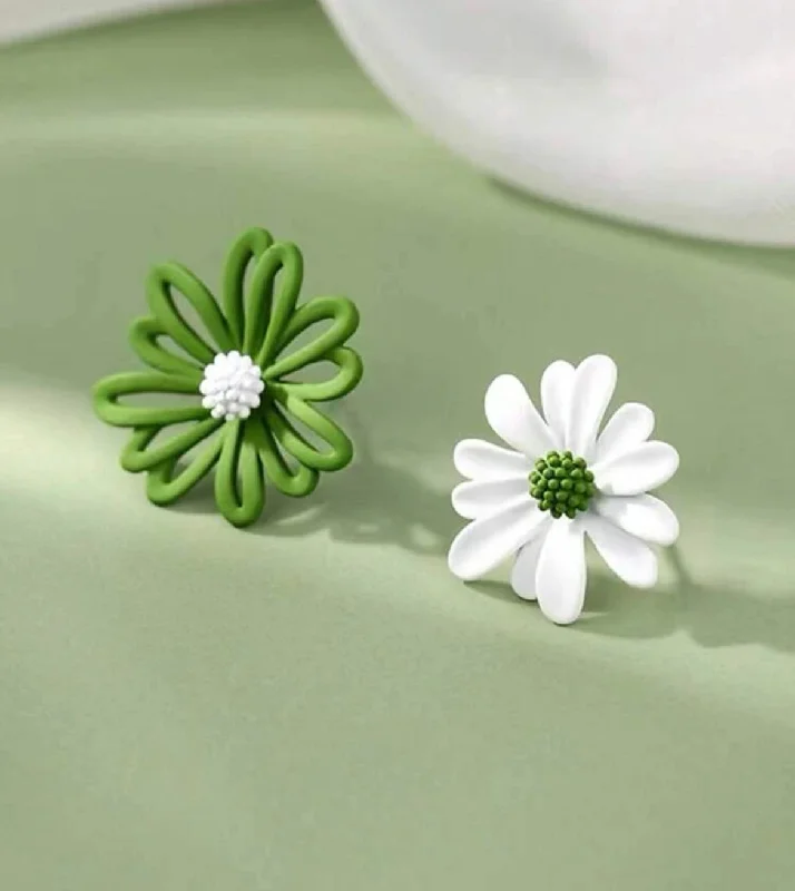 Ladies earrings sentimental value-Beautiful Green and White Mismatched Flower Stud Earrings