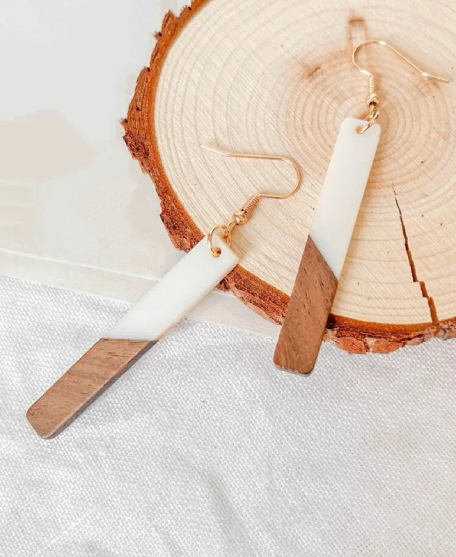 Ladies earrings party wear-Beautiful Wood and White Resin Bar Earrings