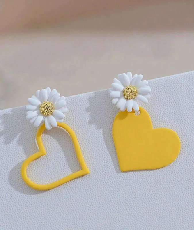 Ladies earrings handmade crafts-Beautiful Yellow Heart and Daisy Earrings