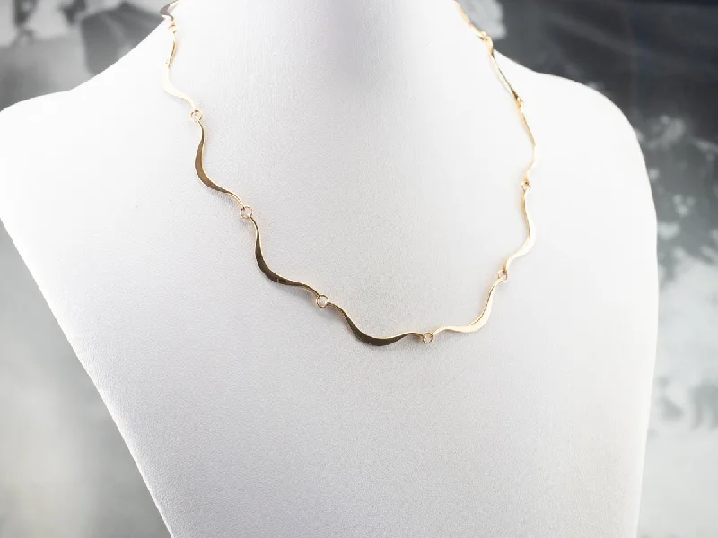 Ladies rings Valentine’s Day-Wavy 14K Yellow Gold Link Necklace